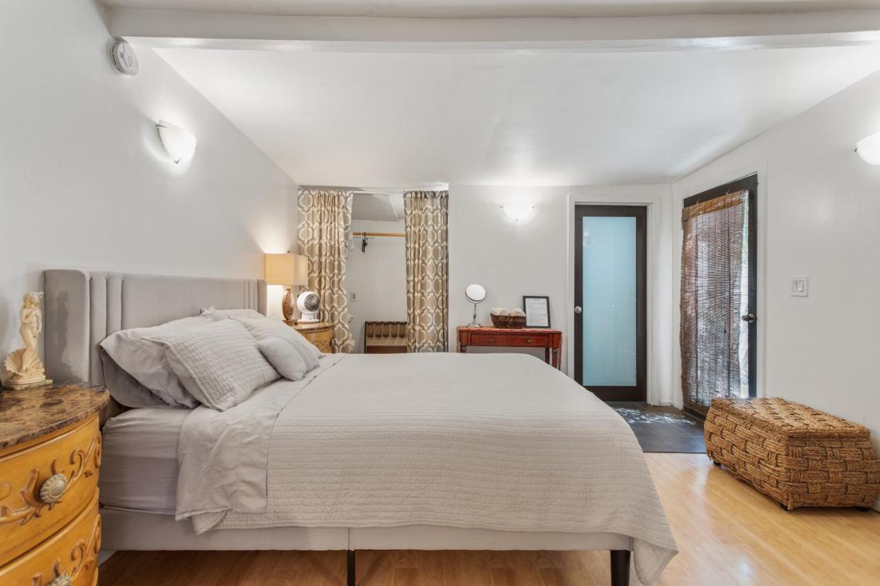 Private Studio City Guest House Лос-Анджелес Экстерьер фото