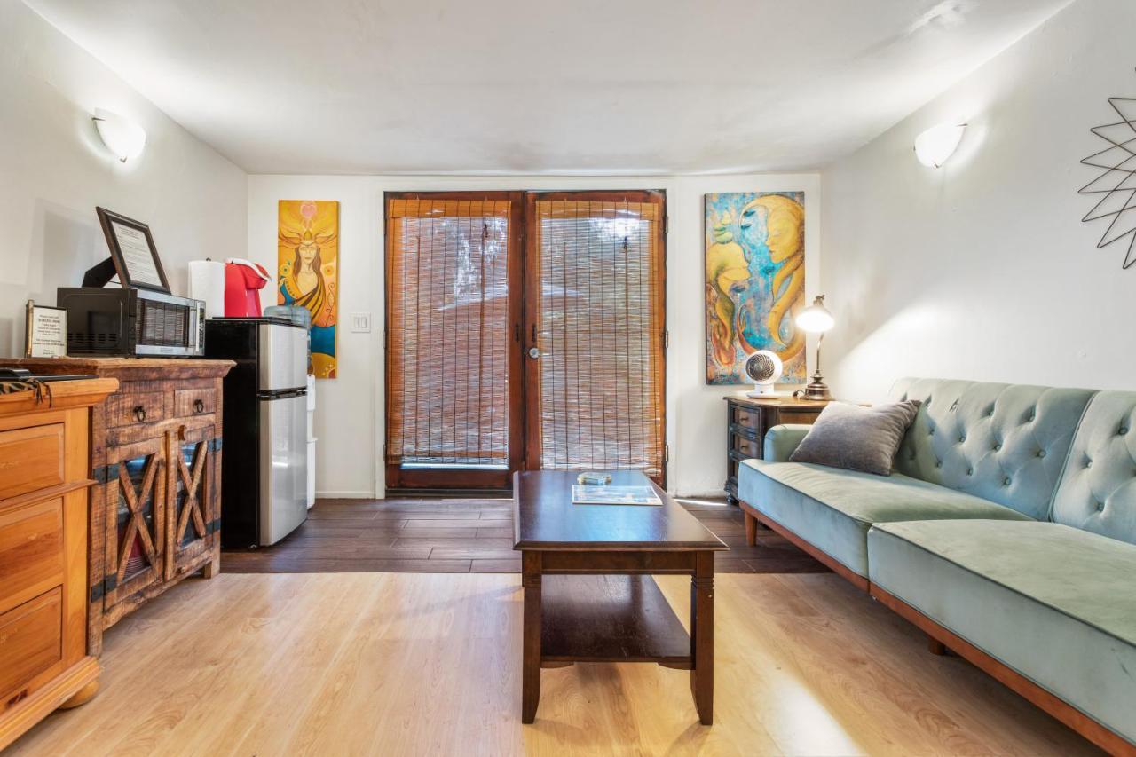 Private Studio City Guest House Лос-Анджелес Экстерьер фото